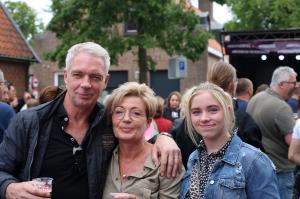 Jubilerende Weijenborg presenteert 'Hemels Hollands' met bekende live artiesten