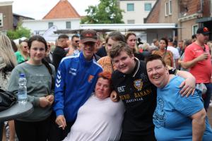 Jubilerende Weijenborg presenteert 'Hemels Hollands' met bekende live artiesten