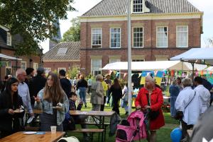 Straatfestival en Kleurrijk in de Hof