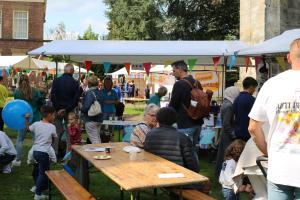 Straatfestival en Kleurrijk in de Hof