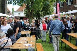 Straatfestival en Kleurrijk in de Hof