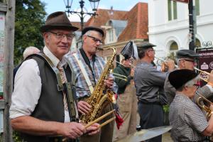 Straatfestival en Kleurrijk in de Hof