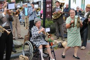 Straatfestival en Kleurrijk in de Hof