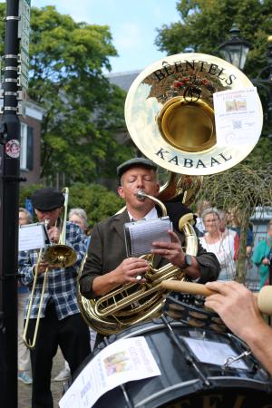 Straatfestival en Kleurrijk in de Hof