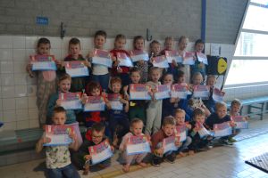 Nieuwste lichting Zwempunt Delden geslaagd voor diploma