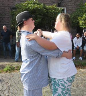 Straatfestival en Kleurrijk in de Hof