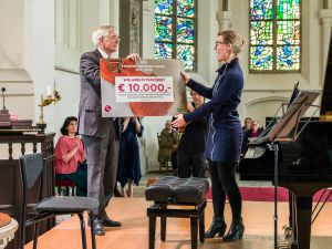 Jubilerend Delden Klassiek schenkt 10.000 euro voor vier bijzondere strijkstokken 