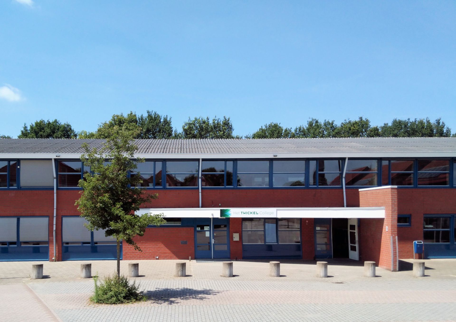 Mobiele telefoons voorlopig nog niet in de ban op Twickel College Delden